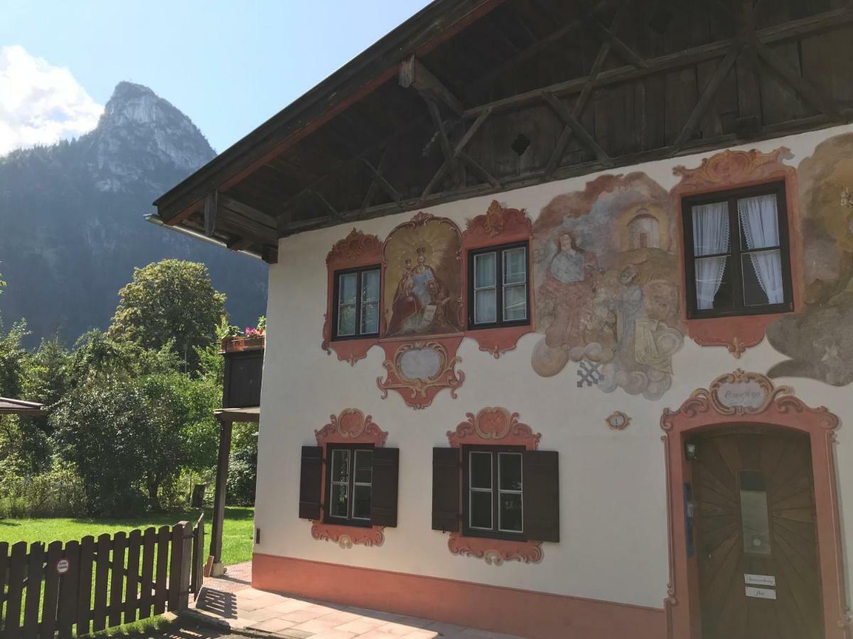 Ferienwohnungen Im Lueftlmalereck, Mussldomahaus Oberammergau Luaran gambar